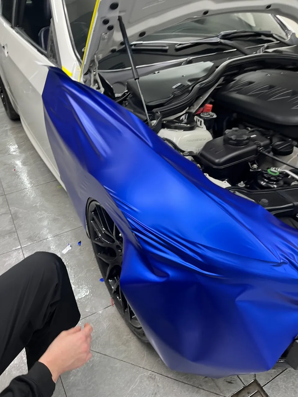 BMW M3 vinyl wrap - BMW M3 Vinyl Wrap Review: Satin Blue Transformation photo 4