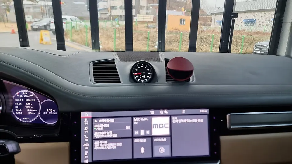Porsche Cayenne E3 ambient lighting - Porsche Cayenne E3 Ambient Lighting Review: Cost & Results photo 3