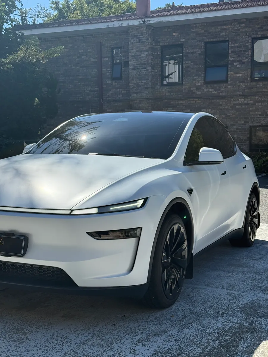 Tesla Model Yの無光PPF施工事例｜費用目安・仕上がり 施工写真 1-3