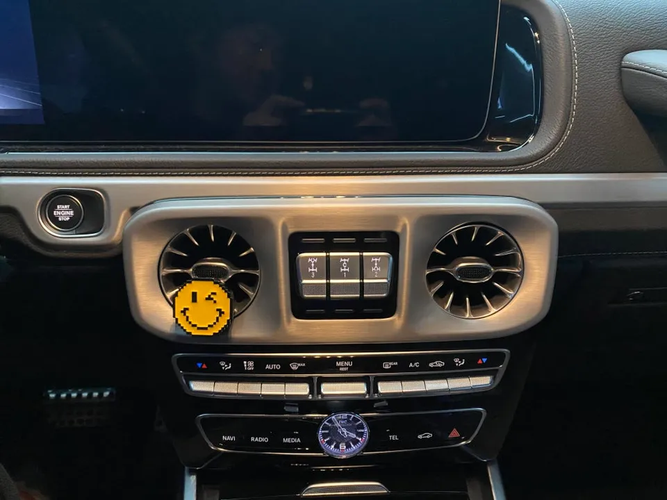 Mercedes-Benz G-Wagon ambient lighting - Mercedes-Benz G-Wagon Ambient Lighting Upgrade - Enhanced Interio photo 4