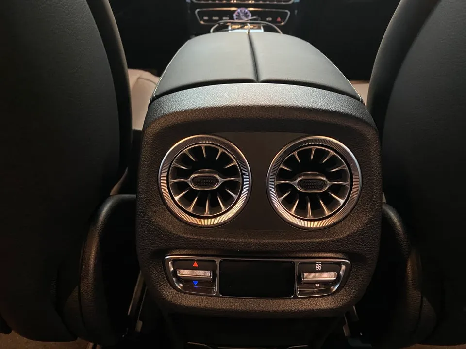 Mercedes-Benz G-Wagon ambient lighting - Mercedes-Benz G-Wagon Ambient Lighting Upgrade - Enhanced Interio photo 5