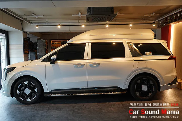Kia Carnival KA4のカーオーディオ施工事例 施工写真 2-1