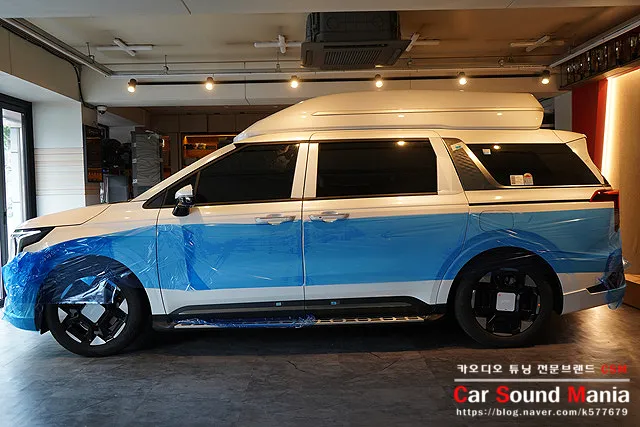 Kia Carnival KA4のカーオーディオ施工事例 施工写真 1-2
