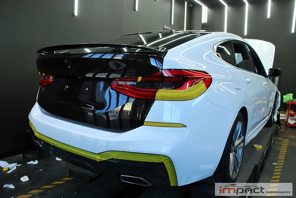 BMW 6 Seriesのカーラッピング事例｜費用目安・仕上がり 施工写真 2-3