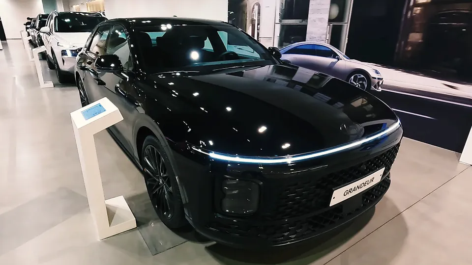 Hyundai Azeraのガラスコーティング事例|韓国での施工費用目安 施工写真 2-1