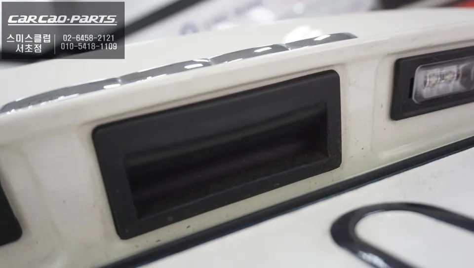 Audi A3 8P oem options - Audi A3 Factory Upgrades Review: Seamless Rear Camera Integration photo 5