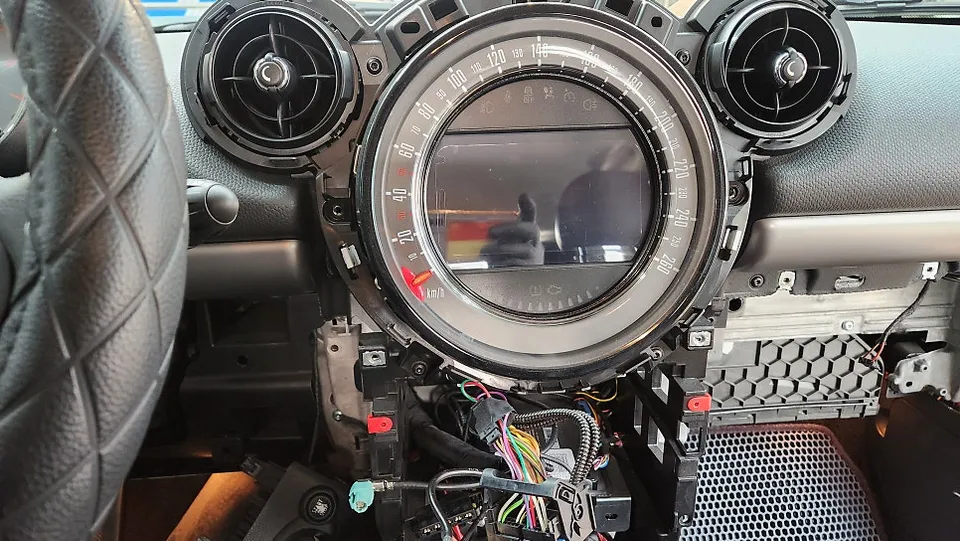 MINI Countryman R60 PPF施工事例|費用目安・仕上がり 施工写真 1-2