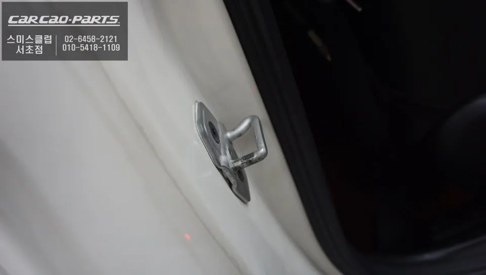 Mercedes-Benz C43AMG oem options - Mercedes-Benz C43 AMG Ghost Door Review — Premium Upgrade photo 5