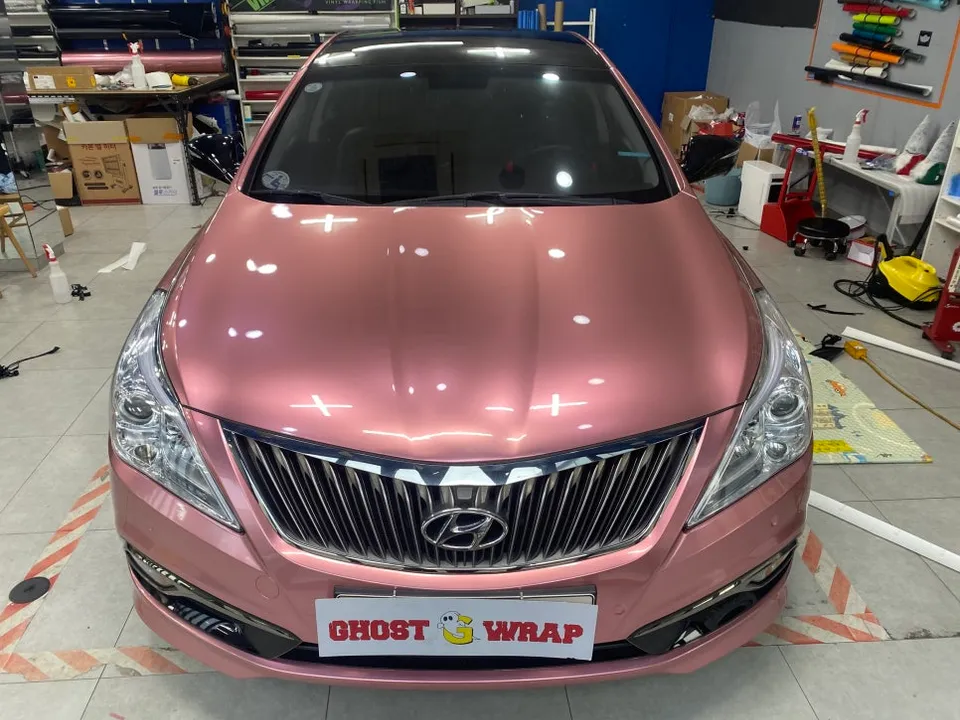 Hyundai Grandeur HGのカーラッピング事例｜サテンホワイト 施工写真 2-1