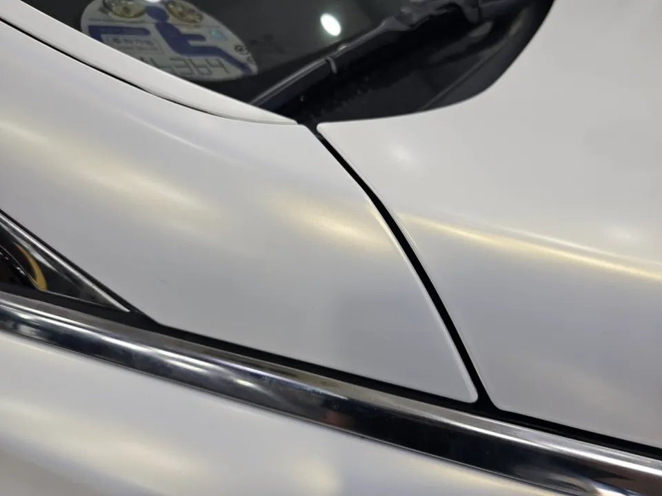 Hyundai Grandeur HGのカーラッピング事例｜サテンホワイト 施工写真 1-3