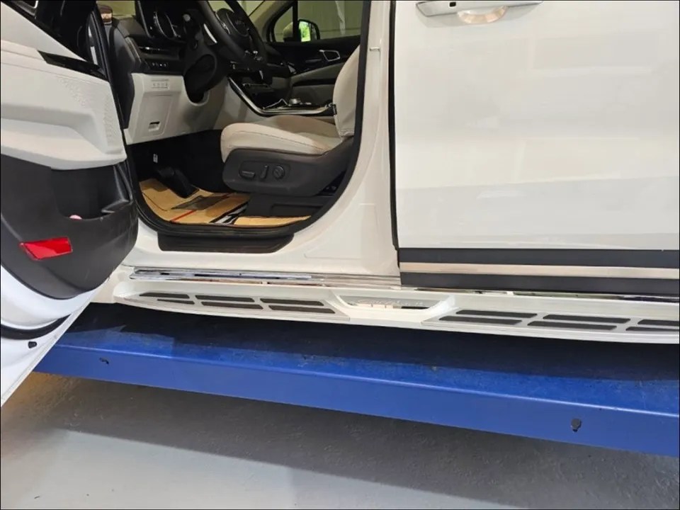 Kia Carnival KA4 body kit - Kia Carnival KA4 Body Kit Installation Review photo 4
