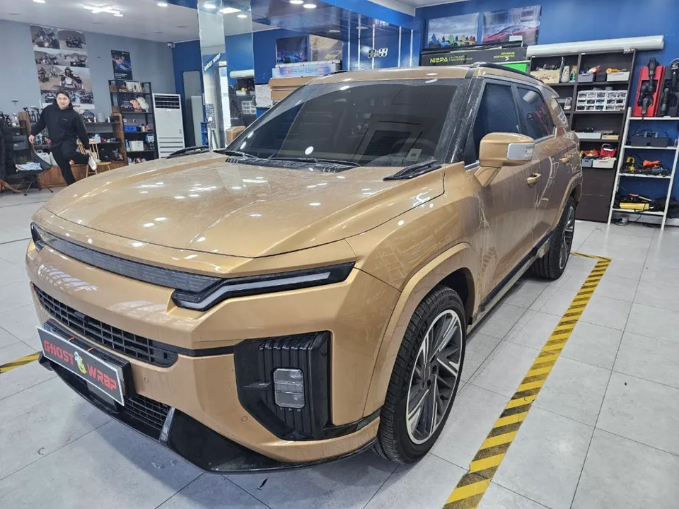 SsangYong Actyonのカーラッピング事例｜費用目安・仕上がり 施工写真 2-1