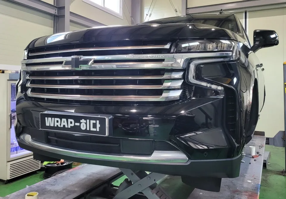 Chevrolet Tahoeのカーラッピング事例|費用目安・仕上がり 施工写真 3-1