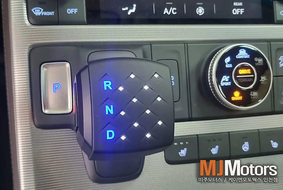 Hyundai Palisade steering wheel - Hyundai Palisade Custom Steering Wheel Review — Enhanced Interior photo 3