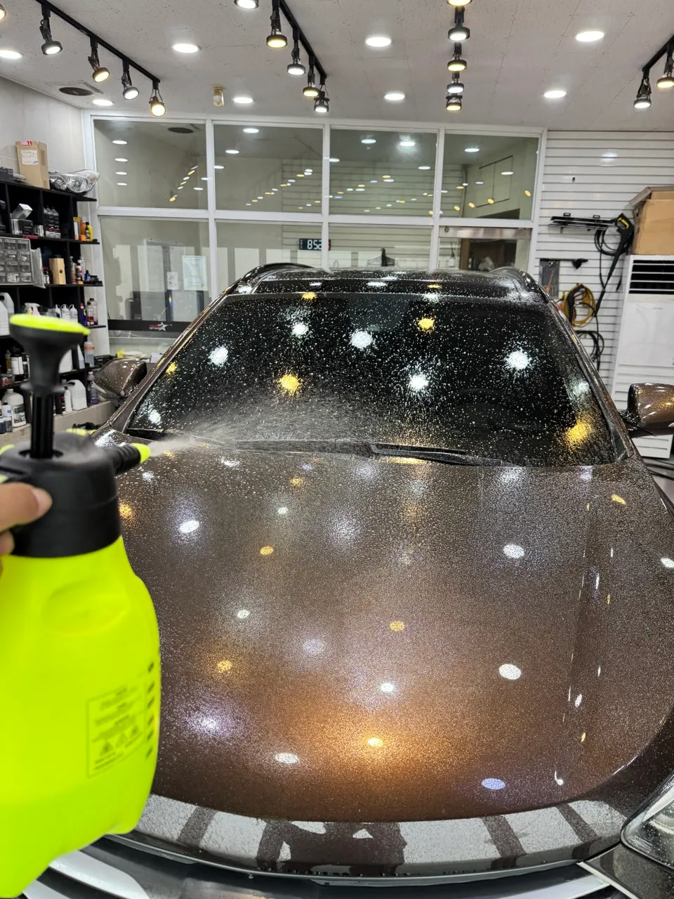 Hyundai Santa Feのガラスコーティング事例|韓国での施工例 施工写真 3-2