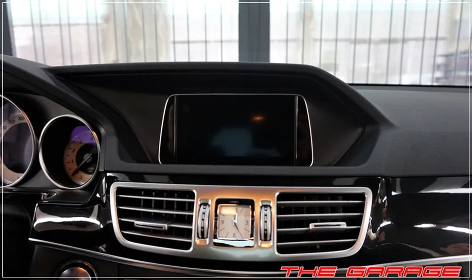 Mercedes-Benz E-Class W212のAndroid Auto・CarPlay取付事例 施工写真 4-1