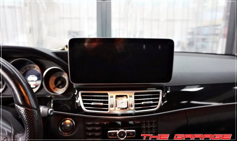 Mercedes-Benz E-Class W212のAndroid Auto・CarPlay取付事例 施工写真 4-2