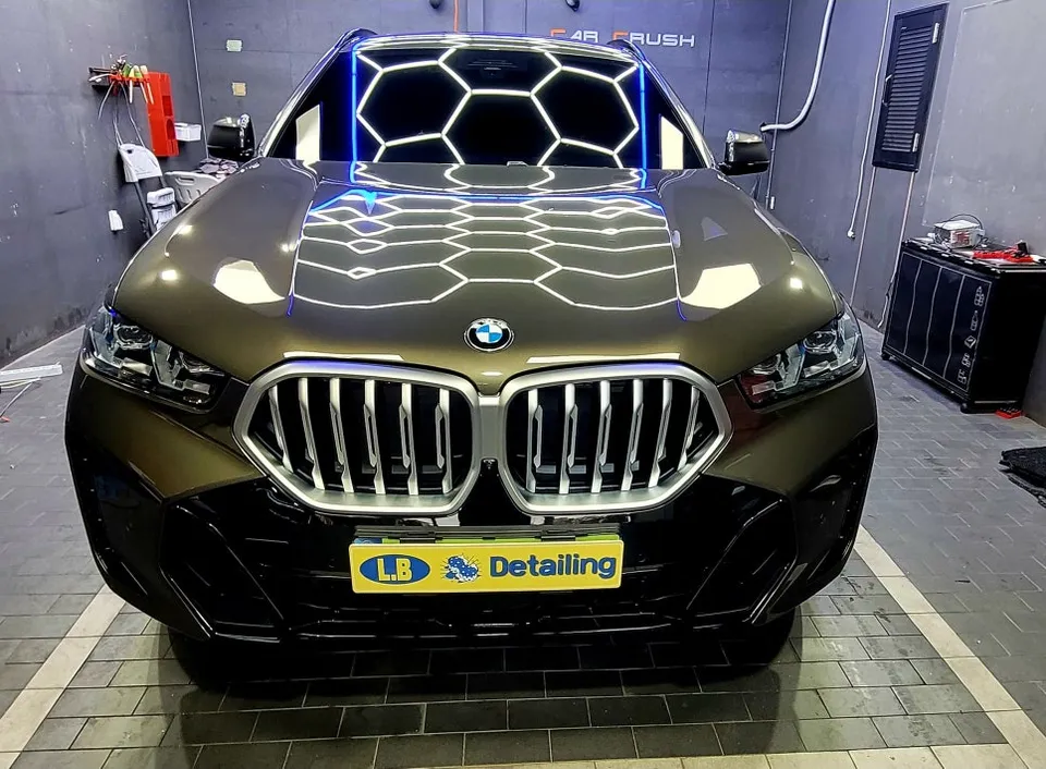 BMW X6のガラスコーティング事例 施工写真 4