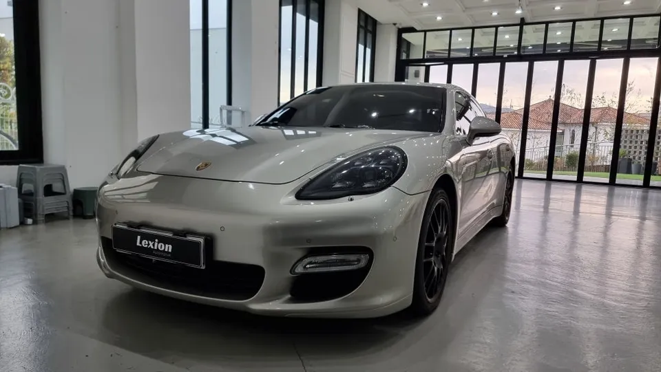 Porsche Panamera 970 android head unit installation result