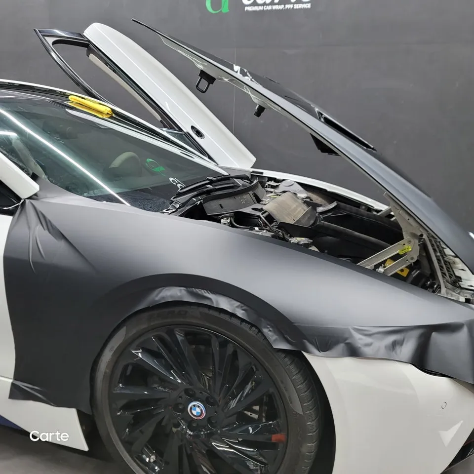 BMW i8のカーラッピング事例｜費用目安・仕上がり 施工写真 3-2