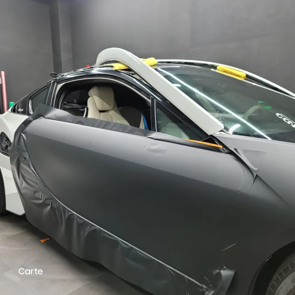 BMW i8のカーラッピング事例｜費用目安・仕上がり 施工写真 4-2