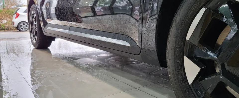 Kia Carnival 4th Gen body kit - Kia Carnival 4th Gen Body Kit Installation Review photo 2