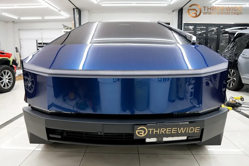 Tesla Cybertruckのカーラッピング事例｜ミッドナイトブルー 写真