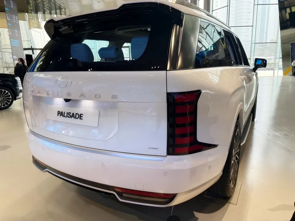 Hyundai Palisade LX3のカーラッピング事例|費用目安・仕上がり 施工写真 2-2