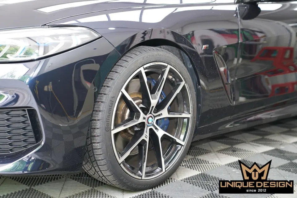 BMW 8 Series vinyl wrap - BMW 8 Series Vinyl Wrap Review: Gloss Black Wheel Transformation photo 4