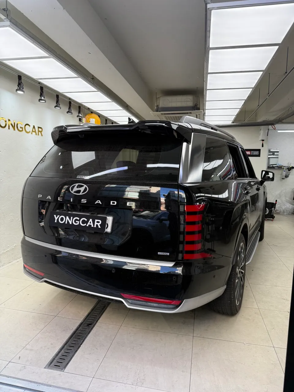 Hyundai Palisadeのカーラッピング事例｜費用目安・仕上がり 施工写真 2-1