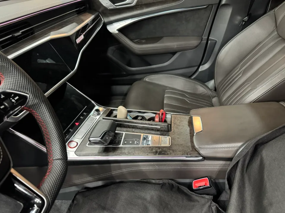 Audi A7のカーラッピング事例|費用目安・仕上がり 施工写真 1-2