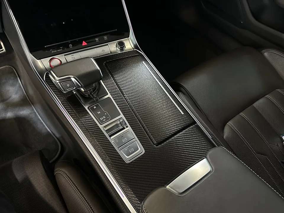Audi A7のカーラッピング事例|費用目安・仕上がり 施工写真 3-3