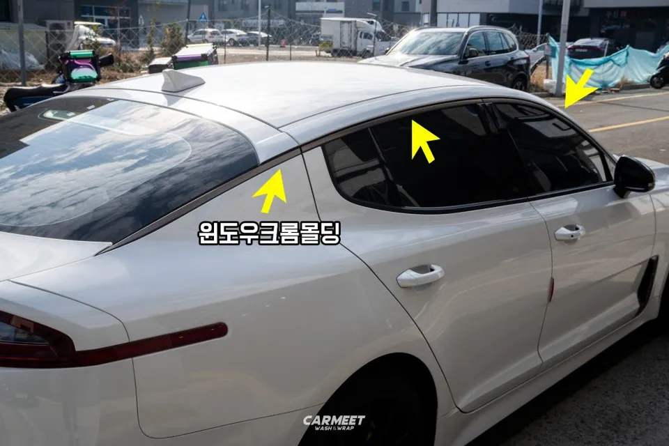 Kia Stingerのカーラッピング事例｜費用目安・仕上がり 施工写真 2-2