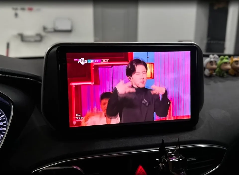 HyundaiのAndroid Auto・CarPlay取付事例 施工写真 2-2