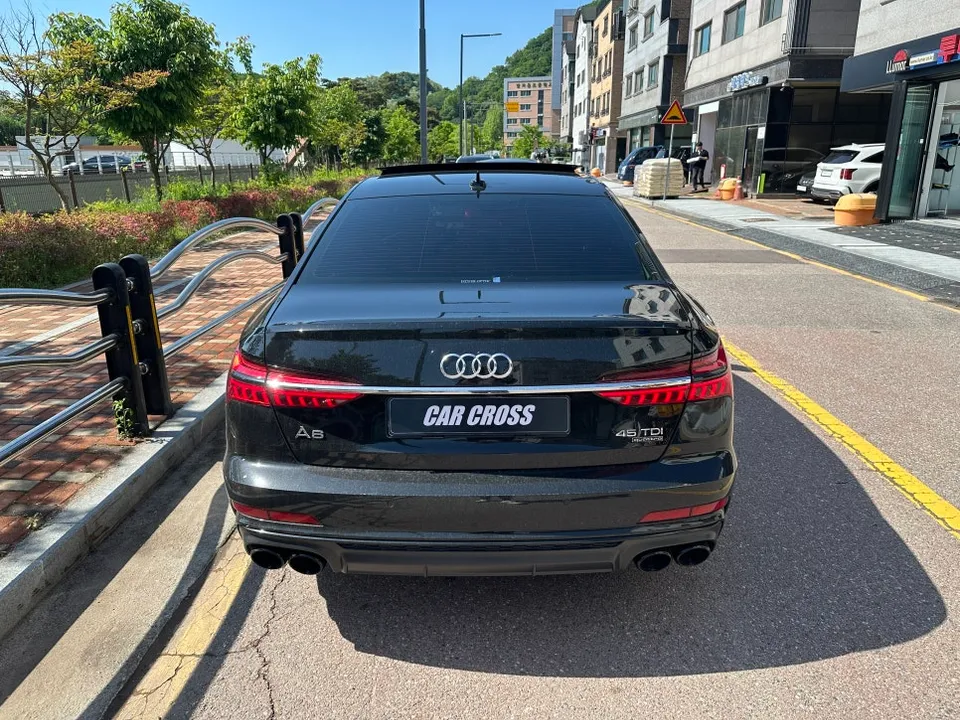 Audi A6のカーラッピング事例｜クロームパーツのブラックアウト 施工写真 3-1