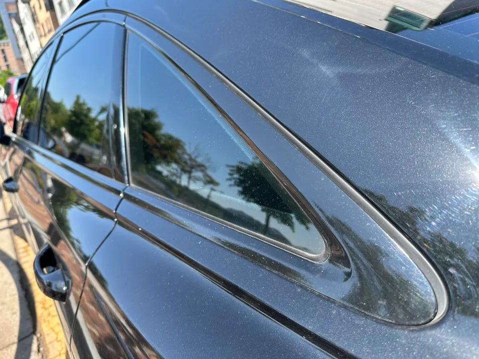 Audi A6のカーラッピング事例｜クロームパーツのブラックアウト 施工写真 2-2
