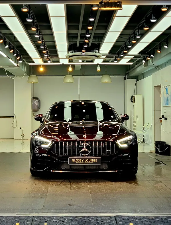 Mercedes-Benz AMG GT 43のガラスコーティング事例|費用目安・仕上がり 施工写真 3-1