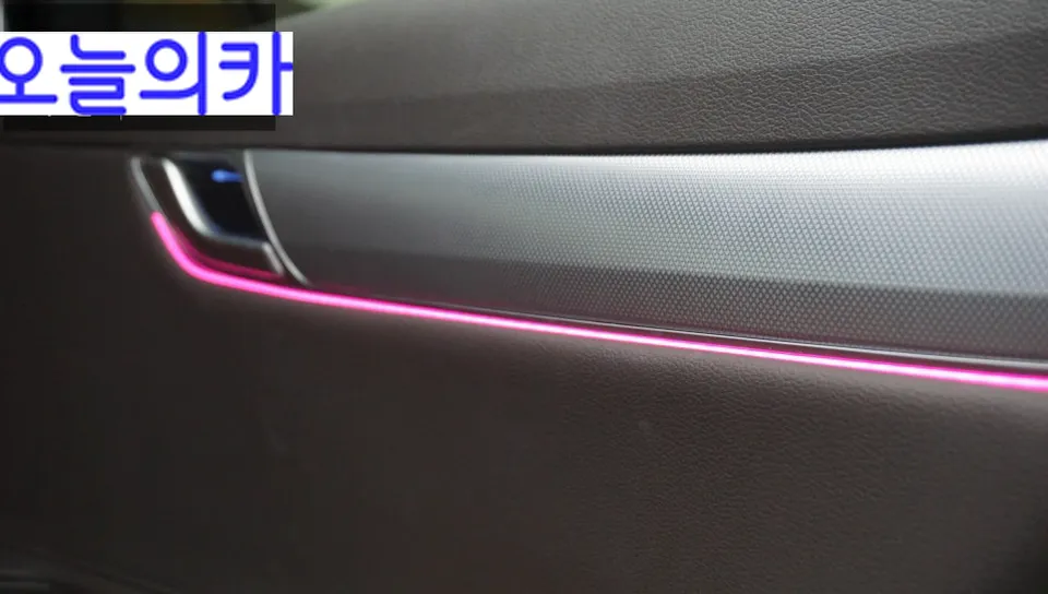 Genesis G80 ambient lighting - Genesis G80 Ambient Lighting Review — Enhanced Interior Customiza photo 7
