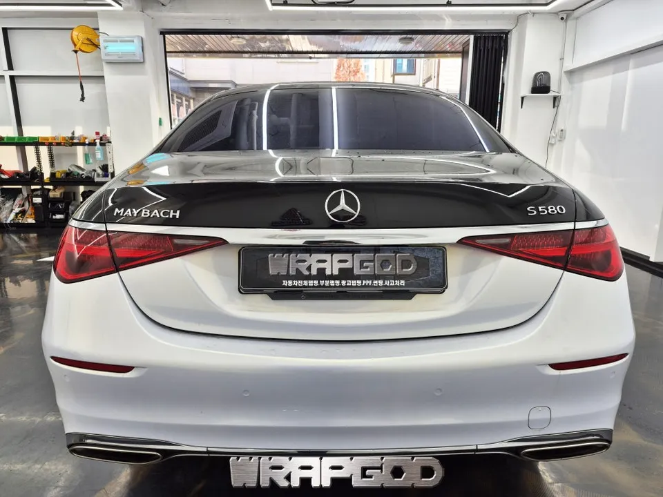 Mercedes-Benz S-Class Maybachのカーラッピング事例|費用目安・仕上がり 施工写真 3-1