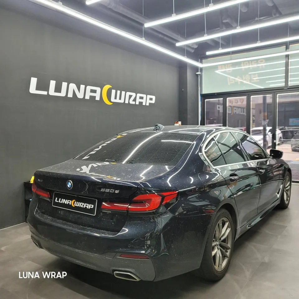 BMW 5 Seriesのカーラッピング事例|費用目安・仕上がり 施工写真 2-2