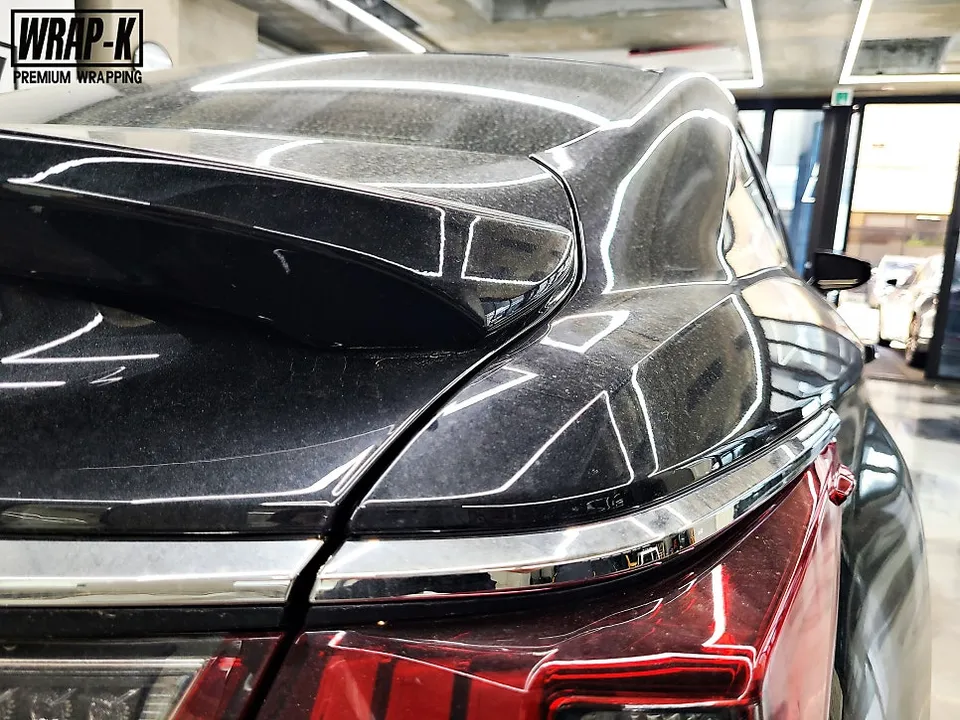 Lexus ES 300hのカーラッピング事例｜費用目安・仕上がり 施工写真 3-2