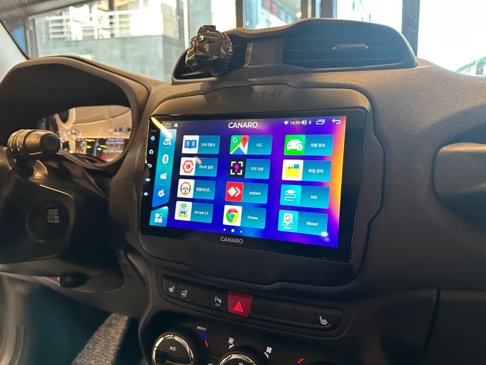 Jeep RenegadeのAndroid Auto・CarPlay取付事例 施工写真 4