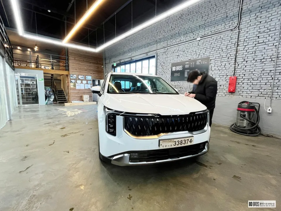 Kia Carnival new car package installation result
