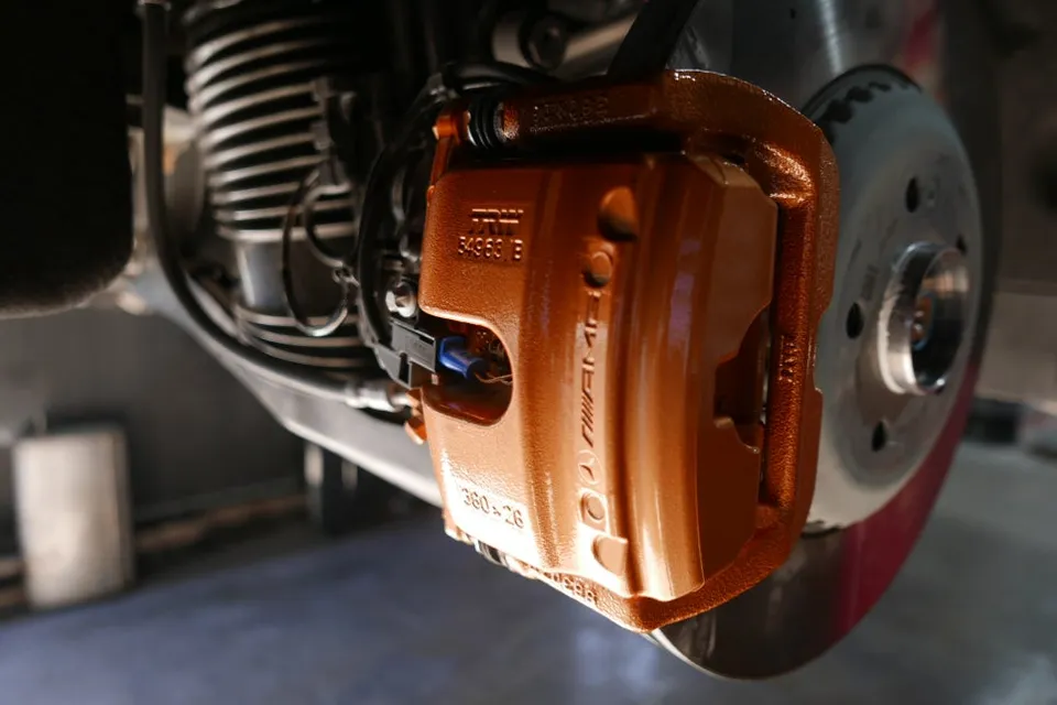 Mercedes-Benz SLS 53 Caliper Paint Review — Bronze Finish After