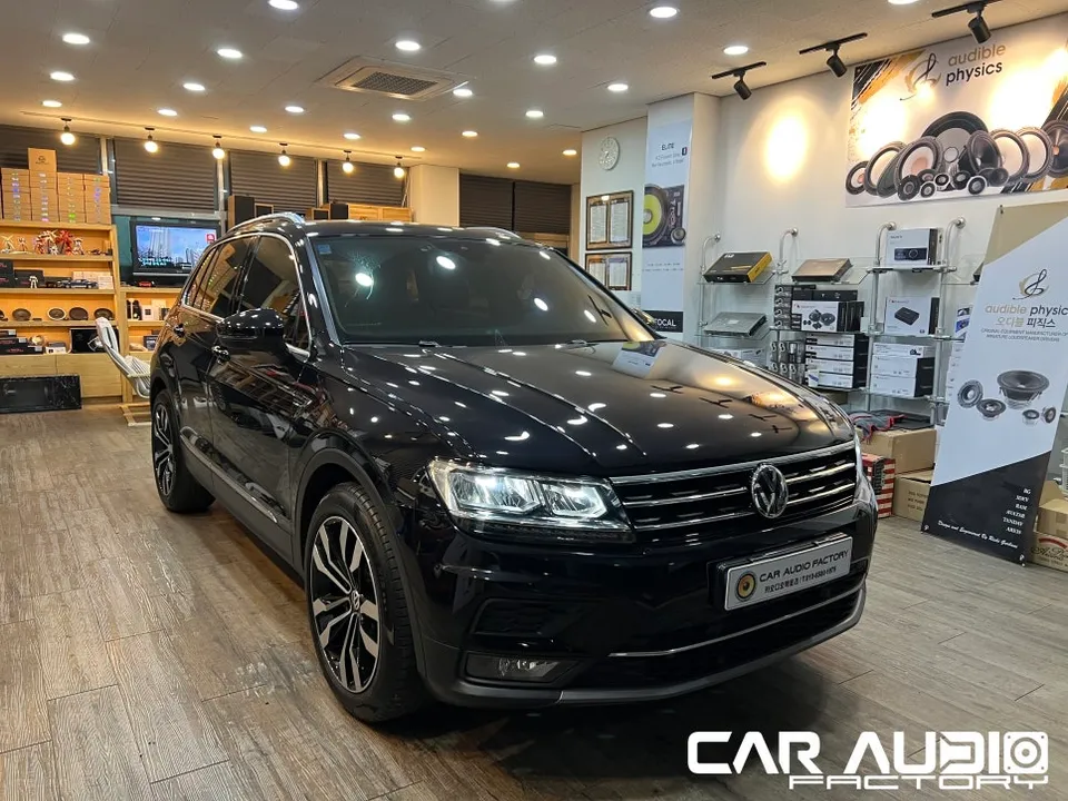 Volkswagen Tiguanのカーオーディオ施工事例 施工写真 2-1