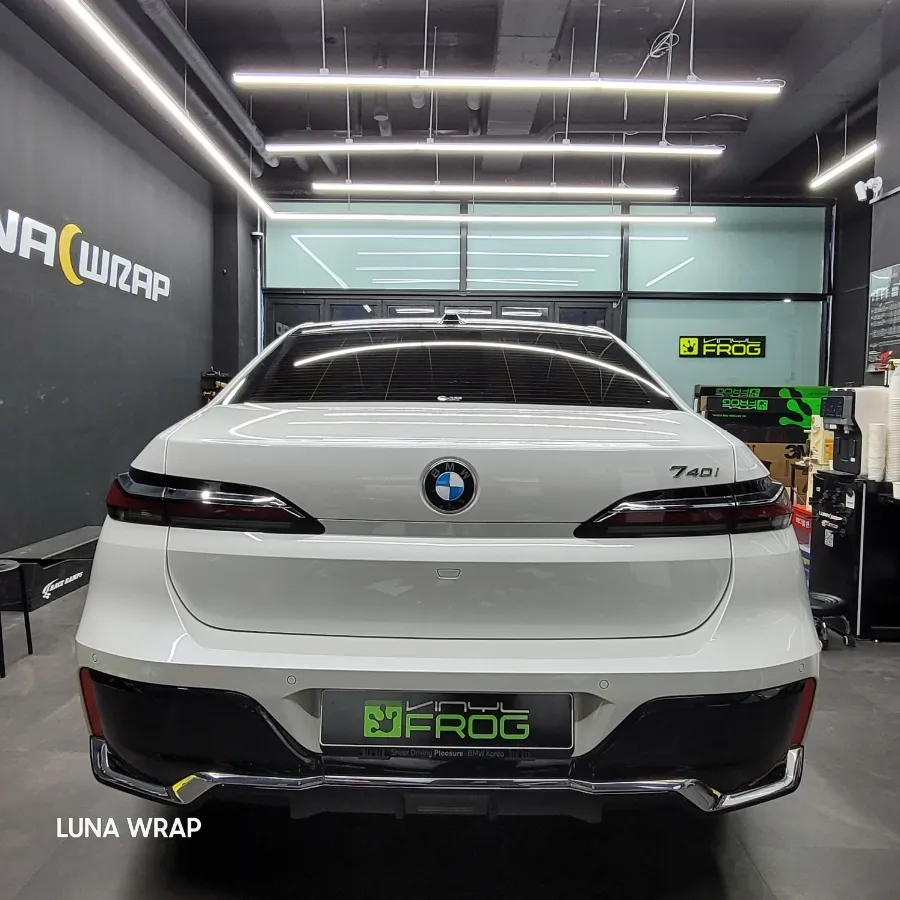 BMW 7 Seriesのカーラッピング事例|費用目安・仕上がり 施工写真 4-1