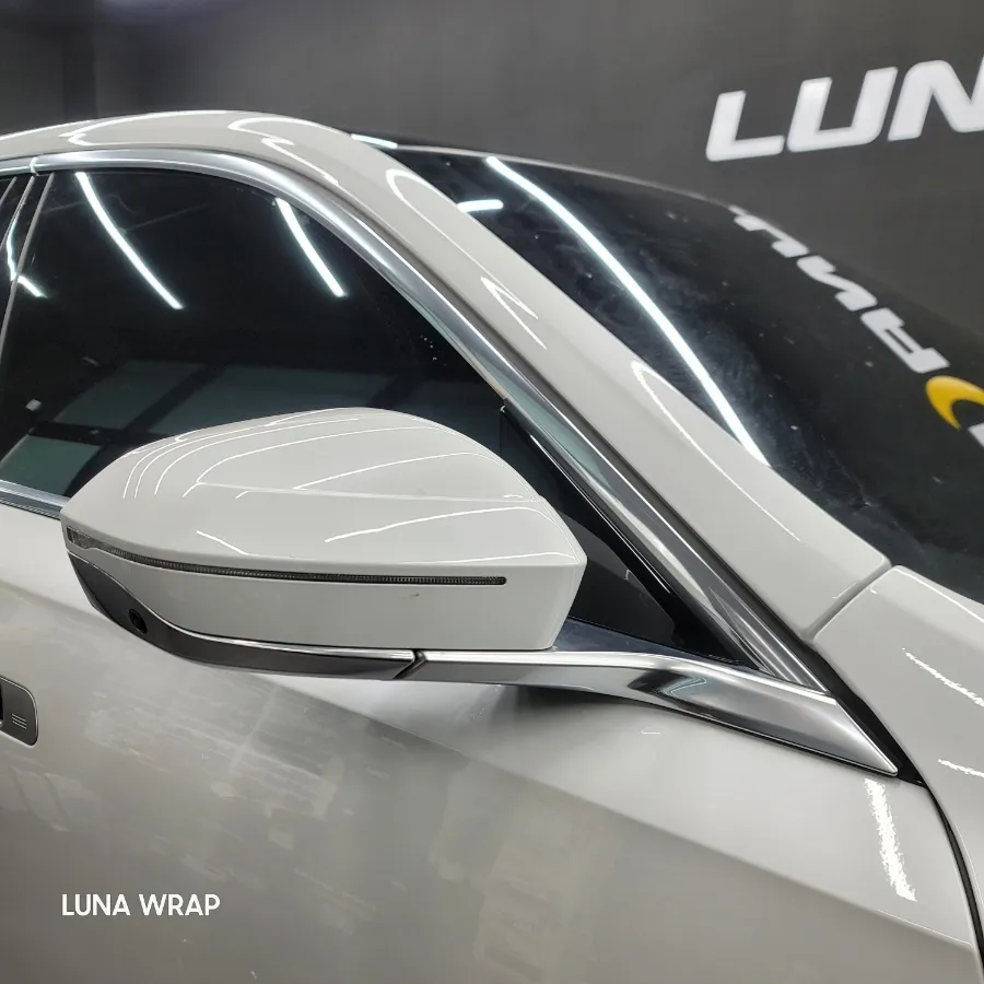 BMW 7 Seriesのカーラッピング事例|費用目安・仕上がり 施工写真 2-2