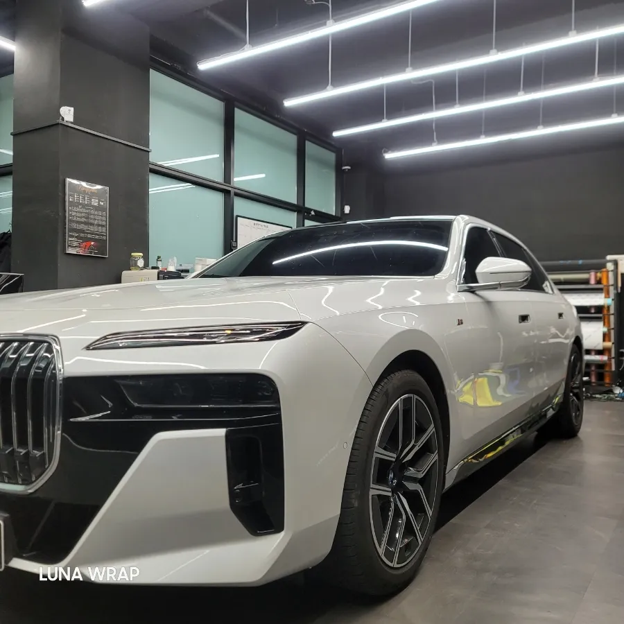 BMW 7 Seriesのカーラッピング事例|費用目安・仕上がり 施工写真 3-2