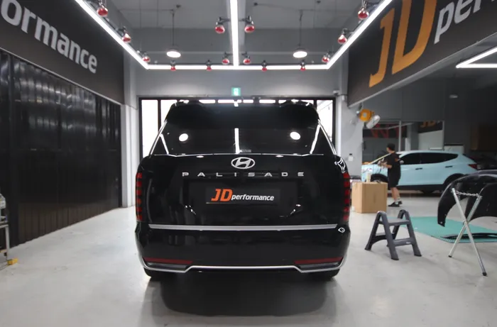 Hyundai Palisade LX3のカーラッピング事例|費用目安・仕上がり 施工写真 2-1