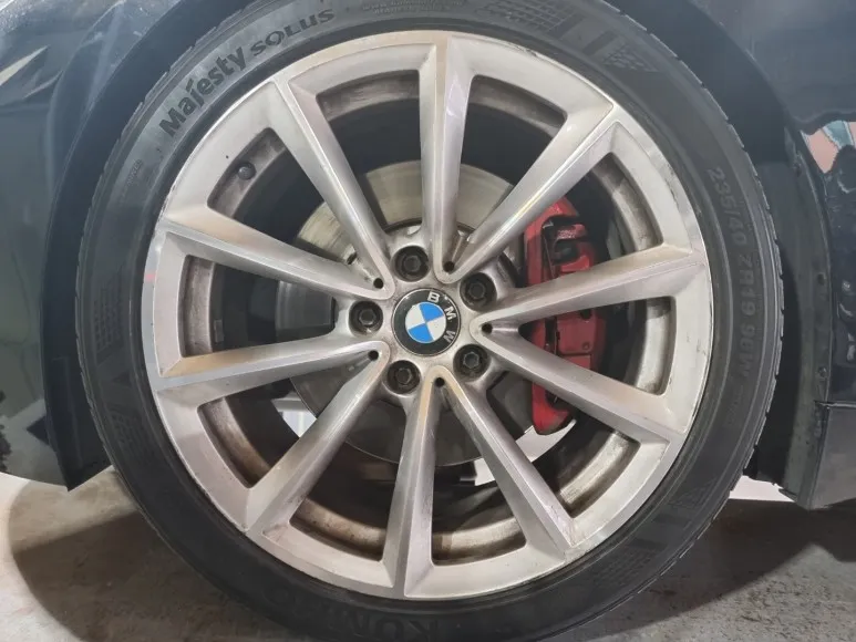 BMW 5 Series wheel repair - BMW 5 Series Wheel Repair & Refinishing Review — Professional Restoration photo 4
